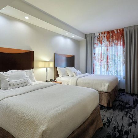 Fairfield Inn & Suites By Marriott Harrisburg West/Нью-Камберленд Экстерьер фото