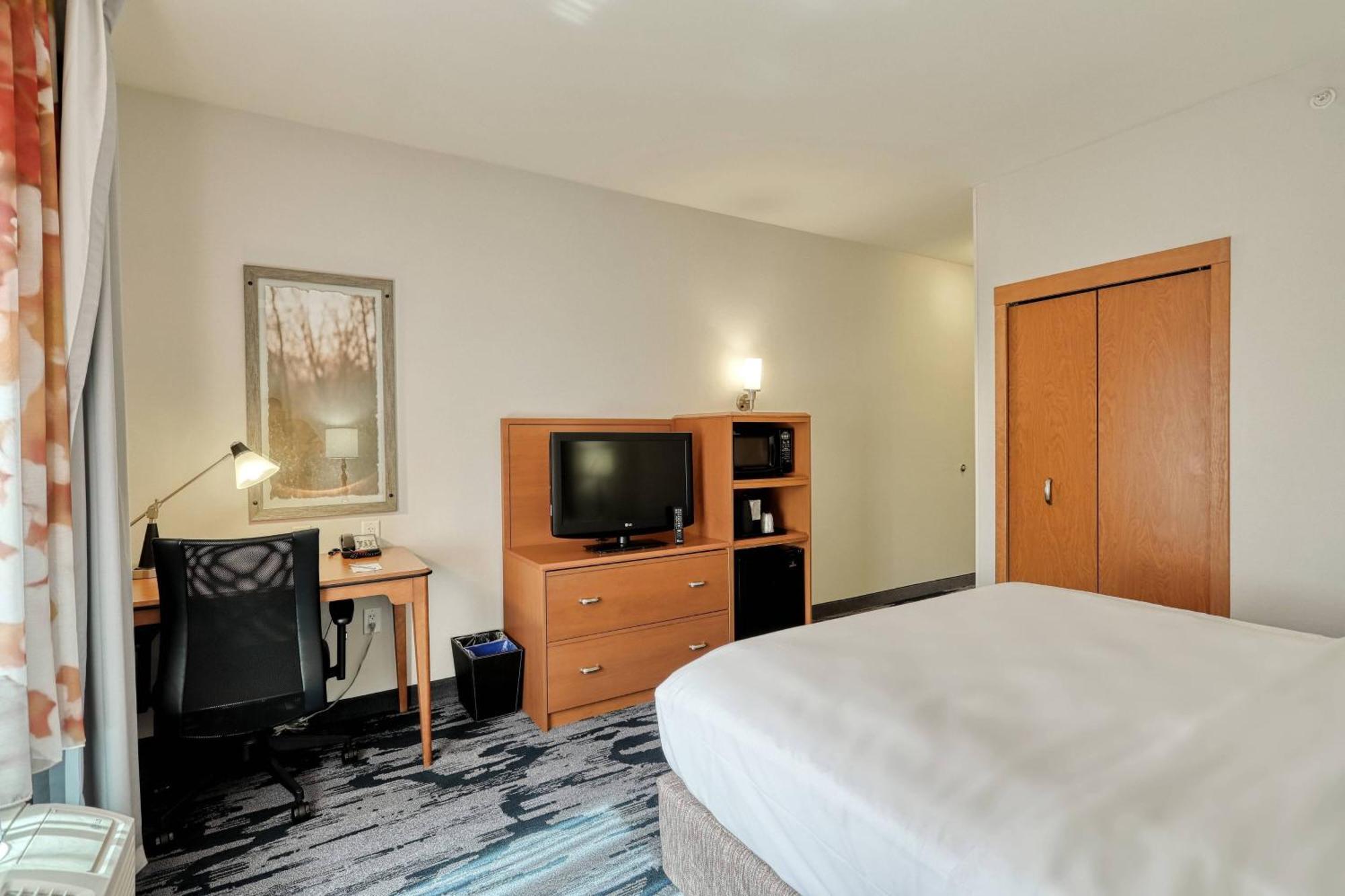 Fairfield Inn & Suites By Marriott Harrisburg West/Нью-Камберленд Экстерьер фото
