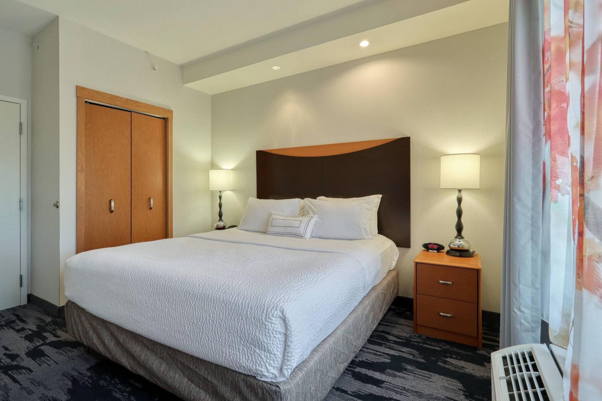 Fairfield Inn & Suites By Marriott Harrisburg West/Нью-Камберленд Экстерьер фото