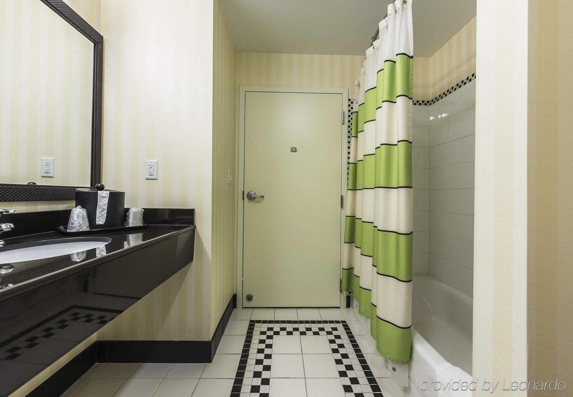 Fairfield Inn & Suites By Marriott Harrisburg West/Нью-Камберленд Экстерьер фото