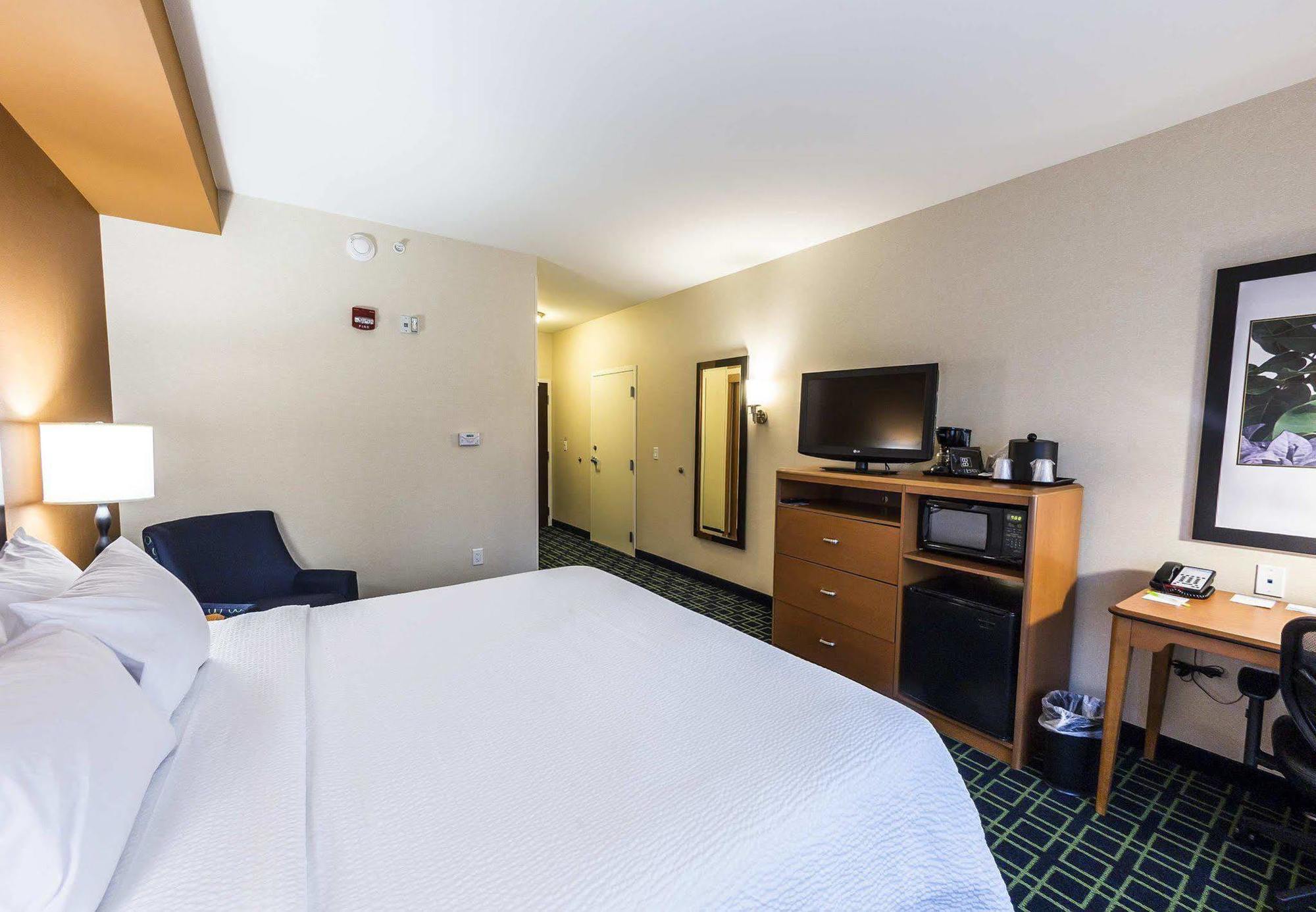 Fairfield Inn & Suites By Marriott Harrisburg West/Нью-Камберленд Экстерьер фото