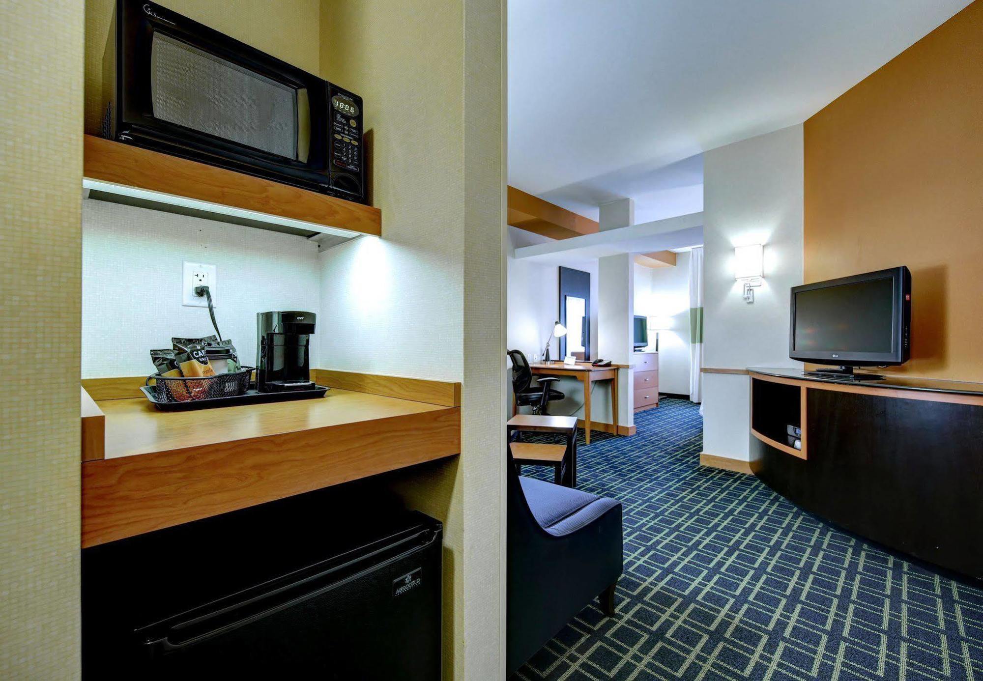 Fairfield Inn & Suites By Marriott Harrisburg West/Нью-Камберленд Экстерьер фото